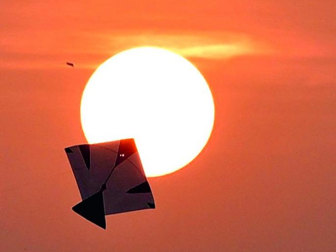 Nagpur's sankrat 'sweet': with enthusiasm for air; 'O Kat ...' is Nineadele Asmant | नागपूरकरांची संक्रांत ‘गोड’ : उत्साहाला हवेची साथ ; ‘ओ काट...’ने निनादले आसमंत Nagpur's sankrat 'sweet': with enthusiasm for air; 'O Kat ...' is Nineadele Asmant | नागपूरकरांची संक्रांत ‘गोड’ : उत्साहाला हवेची साथ ; ‘ओ काट...’ने निनादले आसमंत