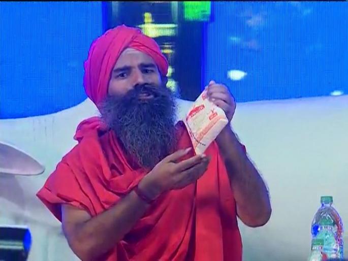 Patanjali Group will soon introduce a flag hoisting in China - Ramdev Baba | पतंजली उद्योग समूह लवकरच चीनमध्ये रोवणार झेंडा - रामदेवबाबा