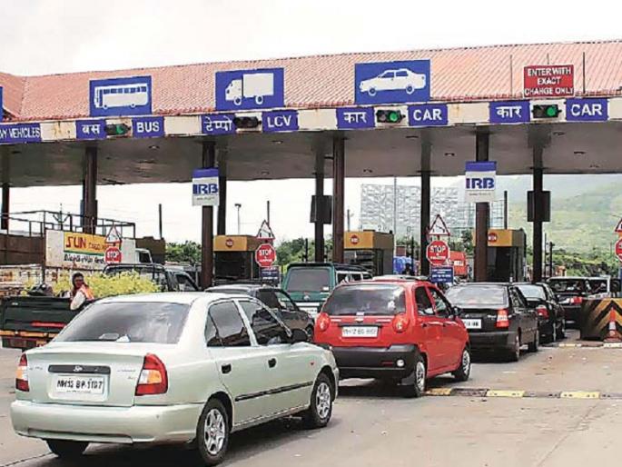 A case has been registered against four persons at Patas toll plaza for taking toll from Warkaris | वारकऱ्यांकडून टोल घेतल्याने पाटस टोल नाक्यावरील चौघांवर गुन्हा दाखल A case has been registered against four persons at Patas toll plaza for taking toll from Warkaris | वारकऱ्यांकडून टोल घेतल्याने पाटस टोल नाक्यावरील चौघांवर गुन्हा दाखल