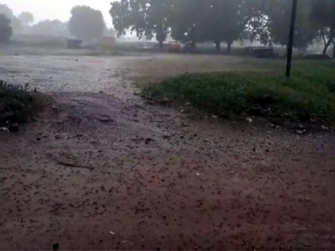 First artificial rain experiment successful; East of Pathardi, the southern region received heavy rainfall | कृत्रिम पावसाचा पहिला प्रयोग यशस्वी; पाथर्डीच्या पूर्व, दक्षिण भागात पडला दमदार पाऊस
