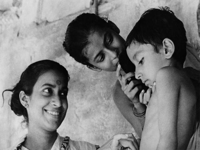 Congratulations! Satyajit Ray's 'Pather Panchali' in 100 Best Movies in the World | अभिमानास्पद! जगातील सर्वोत्कृष्ट १०० चित्रपटांत सत्यजित रे यांचा ‘पाथेर पांचाली’ Congratulations! Satyajit Ray's 'Pather Panchali' in 100 Best Movies in the World | अभिमानास्पद! जगातील सर्वोत्कृष्ट १०० चित्रपटांत सत्यजित रे यांचा ‘पाथेर पांचाली’