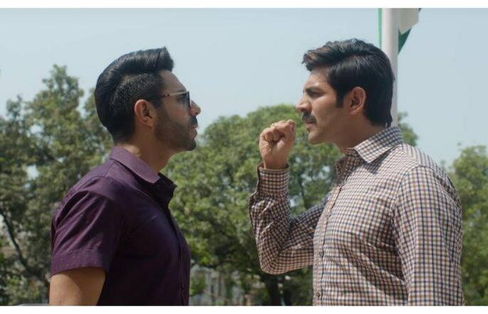 twitter slams karthik aaryans pati patni aur woh trailer for marital rape joke | ‘पति पत्नी और वो’मधील ‘सेक्स’ डायलॉगने नेटक-यांची सटकली, वाचा सविस्तर twitter slams karthik aaryans pati patni aur woh trailer for marital rape joke | ‘पति पत्नी और वो’मधील ‘सेक्स’ डायलॉगने नेटक-यांची सटकली, वाचा सविस्तर