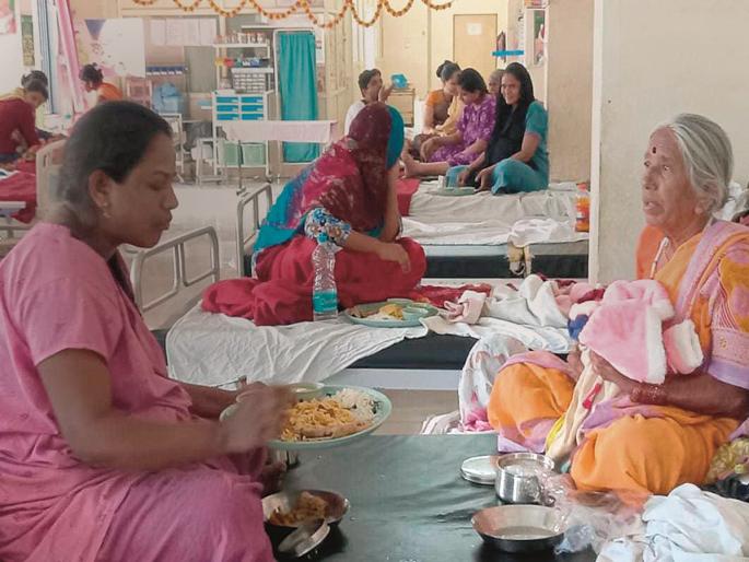 Wow..! Patients also enjoy 'Happy Diwali', Motichur, Gulabjam, jeera rice in dish | व्वा..! रुग्णांचीही ‘हॅपी दिवाली’, मोतीचूर, गुलाबजामचा आस्वाद Wow..! Patients also enjoy 'Happy Diwali', Motichur, Gulabjam, jeera rice in dish | व्वा..! रुग्णांचीही ‘हॅपी दिवाली’, मोतीचूर, गुलाबजामचा आस्वाद