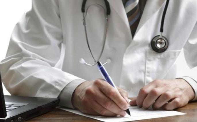 Even after a corona positive report, patients continue to take second opinions | कोरोना पॉझिटिव्ह अहवालानंतरही  रुग्ण घेताहेत सेकंड ओपीनियन