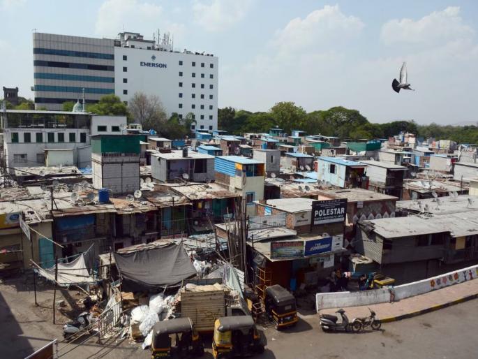 Pune Municipal Corporation will carry out urgent works in Patil Estate slum with a population of 10,000 | १० हजार लोकसंख्या असलेल्या पाटील इस्टेट झोपडपट्टीत पुणे महापालिका करणार तातडीची कामे Pune Municipal Corporation will carry out urgent works in Patil Estate slum with a population of 10,000 | १० हजार लोकसंख्या असलेल्या पाटील इस्टेट झोपडपट्टीत पुणे महापालिका करणार तातडीची कामे