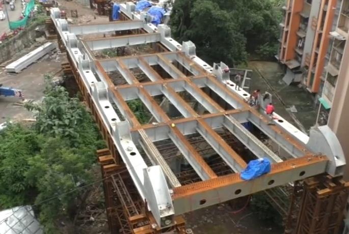 Traffic ban on Kalyan Patri bridge for six days at night | कल्याण पत्री पूलावरुन सहा दिवस रात्रीच्या वेळी वाहतुकीला बंदी Traffic ban on Kalyan Patri bridge for six days at night | कल्याण पत्री पूलावरुन सहा दिवस रात्रीच्या वेळी वाहतुकीला बंदी