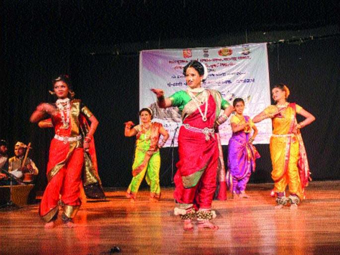 Pathhe Bapoorav news | पठ्ठे बापूरावांचे वस्तुनिष्ठ चरित्रलेखन आवश्यक, मान्यवरांची अपेक्षा' Pathhe Bapoorav news | पठ्ठे बापूरावांचे वस्तुनिष्ठ चरित्रलेखन आवश्यक, मान्यवरांची अपेक्षा'