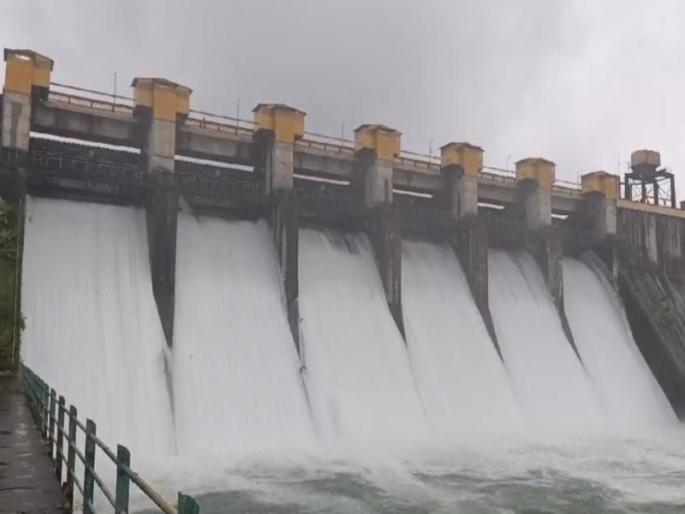 3500 cusecs discharge from Pavana dam Citizens on the banks of the river are alerted | पवना धरणातून 3500 क्युसेक विसर्ग; नदीकाठच्या नागरिकांना सतर्कतेचा इशारा 3500 cusecs discharge from Pavana dam Citizens on the banks of the river are alerted | पवना धरणातून 3500 क्युसेक विसर्ग; नदीकाठच्या नागरिकांना सतर्कतेचा इशारा