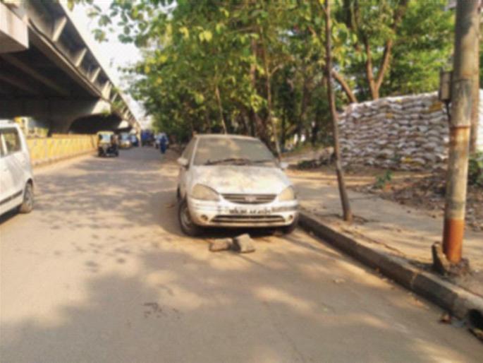 Who owns the unattended vehicles in Panvel? | पनवेलमधील बेवारस वाहनांचा मालक कोण? Who owns the unattended vehicles in Panvel? | पनवेलमधील बेवारस वाहनांचा मालक कोण?