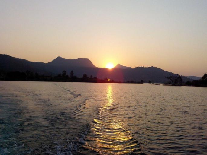 While taking a dip in the Pavana river the youth drowned due to miscalculation of the water | पवना नदीत विसर्जन करताना पाण्याचा अंदाज न आल्याने तरुण बुडाला While taking a dip in the Pavana river the youth drowned due to miscalculation of the water | पवना नदीत विसर्जन करताना पाण्याचा अंदाज न आल्याने तरुण बुडाला