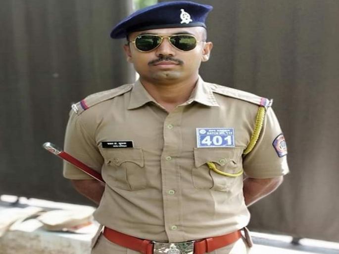 Repetition of avoided palghar in town; Attack on three including a woman on suspicion of manslaughter; Only two policemen stopped the angry crowd | नगरमध्ये टळली पालघरची पुनरावृत्ती; नरबळीच्या संशयाने महिलेसह तिघांवर हल्ला; अवघ्या दोन पोलिसांनी रोखले संतप्त जमावाला