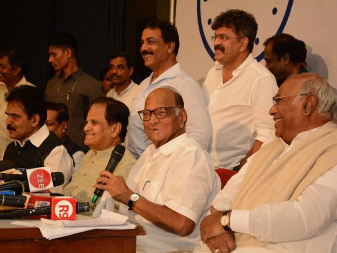 Maharashtra Government: NCP's play to strengthen Shiv Sena's petition | Maharashtra Government: शिवसेनेच्या याचिकेला बळ देण्यासाठी राष्ट्रवादीची खेळी Maharashtra Government: NCP's play to strengthen Shiv Sena's petition | Maharashtra Government: शिवसेनेच्या याचिकेला बळ देण्यासाठी राष्ट्रवादीची खेळी