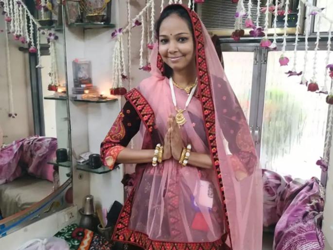 ca from mumbai quits 15 lakh rupees job to take diksha | काय सांगता! १५ लाख पगार, बड्या कंपनीतील नोकरीचा त्याग; सीए तरुणी होणार साध्वी ca from mumbai quits 15 lakh rupees job to take diksha | काय सांगता! १५ लाख पगार, बड्या कंपनीतील नोकरीचा त्याग; सीए तरुणी होणार साध्वी