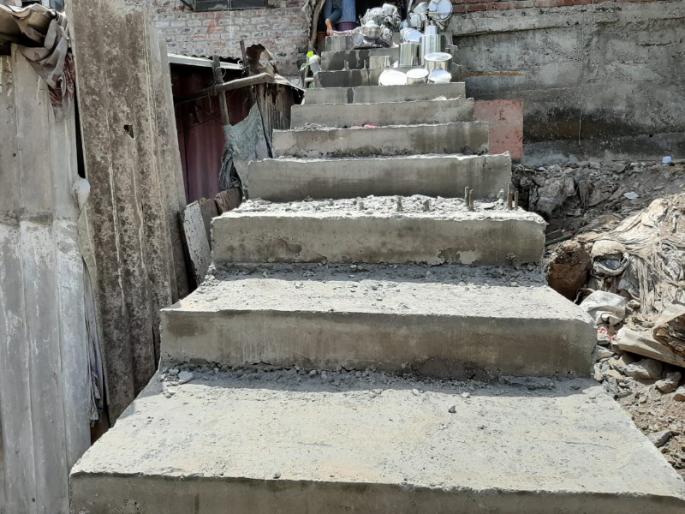 wonderful...! Pune Municipal Corporation built a step of 62 thousands | अबब...! पुणे महापालिकेने बांधली ६२ हजारांची एक पायरी