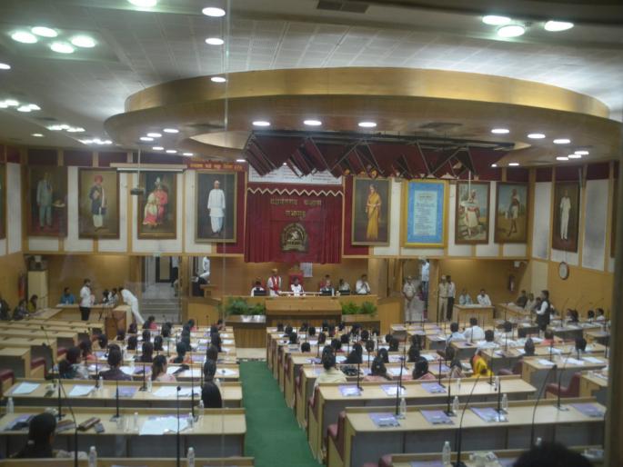 Pimpari-chinchwad Who is the real thief in the last four years? Attack on administrative work | Pimpari-chinchwad : चार वर्षांमधील खरे चोर कोण ? प्रशासकीय कारभारावर हल्ला Pimpari-chinchwad Who is the real thief in the last four years? Attack on administrative work | Pimpari-chinchwad : चार वर्षांमधील खरे चोर कोण ? प्रशासकीय कारभारावर हल्ला