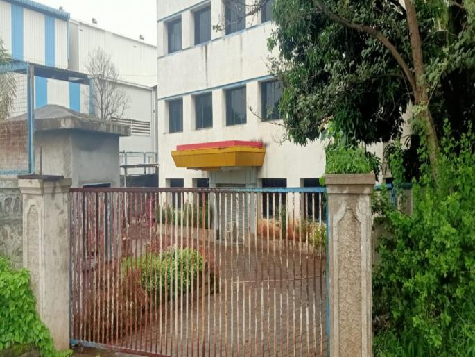 Another feat of Pooja Khedkar revealed The company closed at the residential address given for the disability certificate | पूजा खेडकरांचा आणखी एक कारनामा उघड; दिव्यांग प्रमाणपत्रासाठी दिलेल्या रहिवासी पत्त्यावर बंद पडलेली कंपनी! Another feat of Pooja Khedkar revealed The company closed at the residential address given for the disability certificate | पूजा खेडकरांचा आणखी एक कारनामा उघड; दिव्यांग प्रमाणपत्रासाठी दिलेल्या रहिवासी पत्त्यावर बंद पडलेली कंपनी!