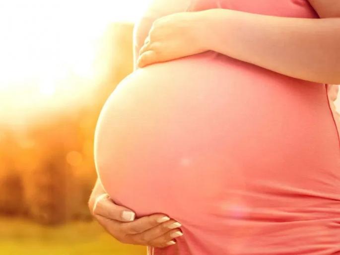 Death of mother and child due to untimely treatment | डोलीत घालून तीन किमी पायपिट, तरीही वेळेत उपचार न मिळाल्याने माता-बालकाचा मृत्यू Death of mother and child due to untimely treatment | डोलीत घालून तीन किमी पायपिट, तरीही वेळेत उपचार न मिळाल्याने माता-बालकाचा मृत्यू