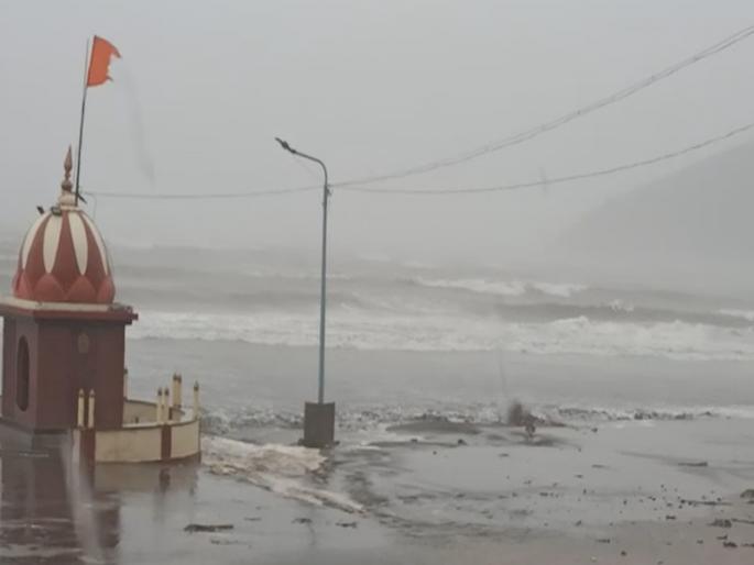 Cyclone Nisarga: Heavy rain with strong winds in Ratnagiri mac | Cyclone Nisarga: रत्नागिरीत जोरदार वाऱ्यासह मुसळधार पाऊस