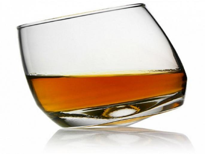 Why wine glass called peg? | दारूच्या ग्लासला पेग(Peg) का म्हटलं जातं? तुम्हाला माहीत आहे का? Why wine glass called peg? | दारूच्या ग्लासला पेग(Peg) का म्हटलं जातं? तुम्हाला माहीत आहे का?