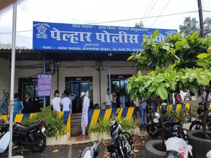 A shocking incident of throwing acid on a married girl has come to light in Nalasopara. | तिसऱ्याशी घराेबा; पती, प्रियकराचा ॲसिडहल्ला; नालासोपाऱ्यातील धक्कादायक घटना