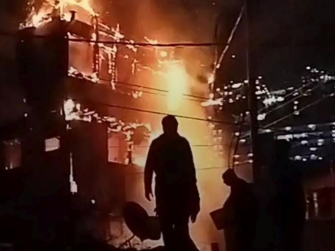 Tension in West Bengal ahead of Ram Navami, miscreants set fire to pavilions, idols | रामनवमीपूर्वी पश्चिम बंगालमध्ये तणाव, समाजकंटकांनी मंडप, मूर्तींना आग लावली Tension in West Bengal ahead of Ram Navami, miscreants set fire to pavilions, idols | रामनवमीपूर्वी पश्चिम बंगालमध्ये तणाव, समाजकंटकांनी मंडप, मूर्तींना आग लावली