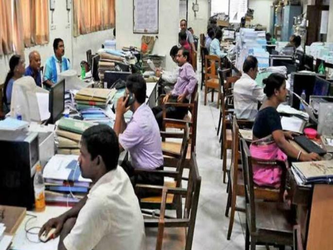 Big news for employees 50 percent of salary pension Those who have served for 10 years will get a pension of at least 10 thousand rupees | कर्मचाऱ्यांसाठी मोठी बातमी: पगाराच्या ५० टक्के पेन्शन; १० वर्षे सेवा दिलेल्यांना किमान १० हजार रुपये पेन्शन मिळणार! Big news for employees 50 percent of salary pension Those who have served for 10 years will get a pension of at least 10 thousand rupees | कर्मचाऱ्यांसाठी मोठी बातमी: पगाराच्या ५० टक्के पेन्शन; १० वर्षे सेवा दिलेल्यांना किमान १० हजार रुपये पेन्शन मिळणार!