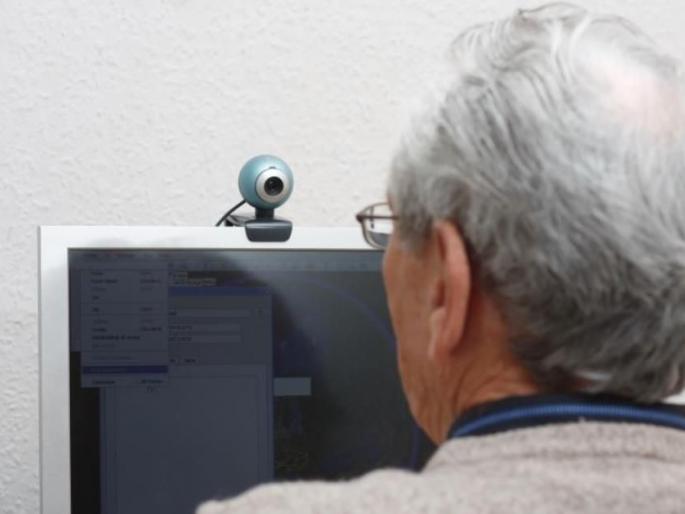 Online proof of pensioner's bank is alive now | आता पेन्शनर्स देणार बँकेला जिवंत असल्याचा ऑनलाईन पुरावा