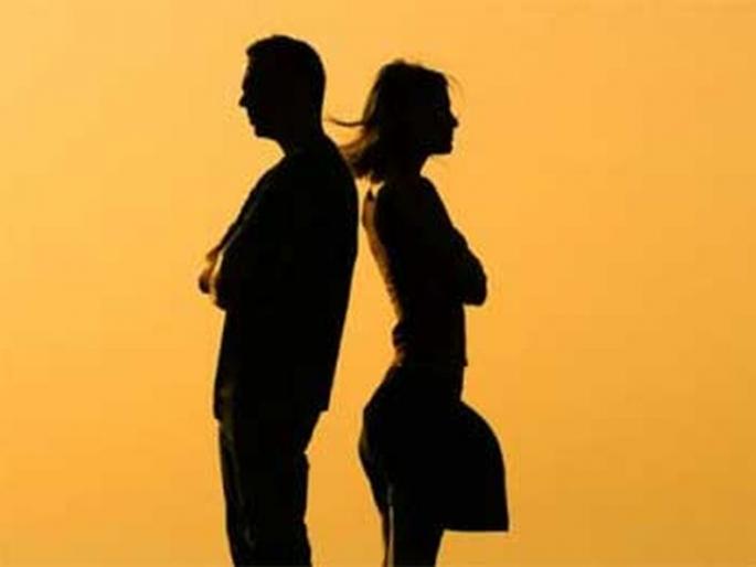 Persecution of men during the Corona period; Complaint against wife in Paelis! | कोरोना काळात पुरुषांचाही छळ; पत्नीविरोधात पाेलिसात तक्रारी! Persecution of men during the Corona period; Complaint against wife in Paelis! | कोरोना काळात पुरुषांचाही छळ; पत्नीविरोधात पाेलिसात तक्रारी!