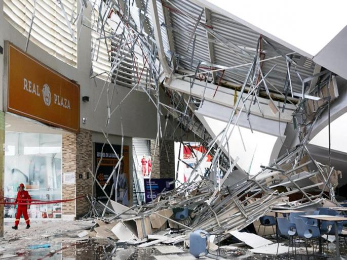 Peru food court roof collapse : Death toll rises to six, 78 injured | पेरूमध्ये शॉपिंग मॉलमधील फूड कोर्टचे छत कोसळले, सहा जणांचा मृत्यू, ७८ जण जखमी