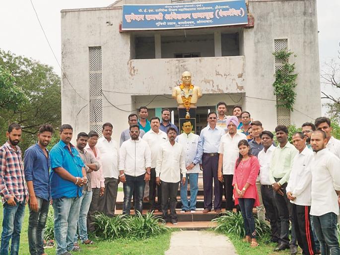 Former students of Nageshnavna should come together | नागसेनवनातील माजी विद्यार्थ्यांनी एकत्र यावे