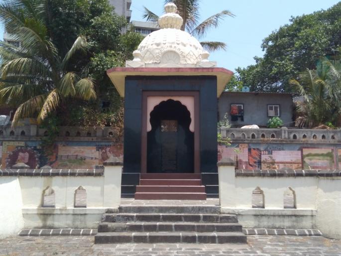 Deterioration of nanasaheb peshwas samadhi | नानासाहेब पेशव्यांच्या समाधी स्थळाची दुरावस्था, प्रशासनाचे दुर्लक्ष Deterioration of nanasaheb peshwas samadhi | नानासाहेब पेशव्यांच्या समाधी स्थळाची दुरावस्था, प्रशासनाचे दुर्लक्ष
