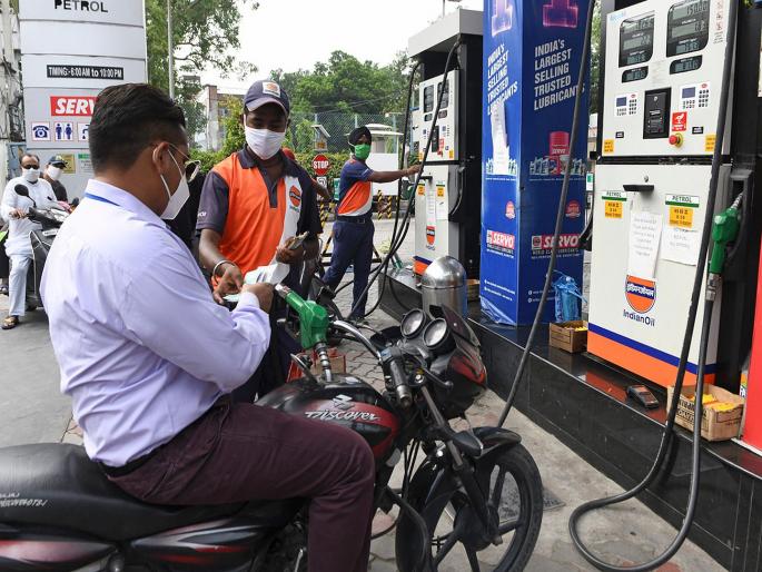 ...then petrol and diesel will become cheaper; if the price of crude oil remains at $65 per barrel... Hardeep Puri claims | ...तर पेट्रोल अन् डिझेल होणार स्वस्त; कच्च्या तेलाची किंमत ६५ डॉलर प्रतिबॅरलवर राहिली तर...