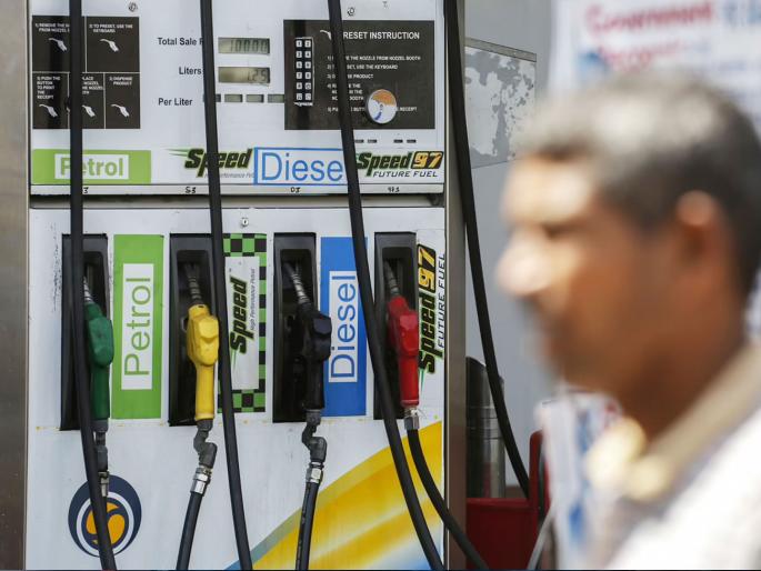 petrol diesel price today petrol and diesel 80 paise increased know latest fuel rate in country | Petrol Diesel Price Hike Today: इंधनदरवाढीचा सपाटा सुरूच! पेट्रोल, डिझेल पुन्हा ८० पैशांनी महागले, जाणून घ्या, नवे दर