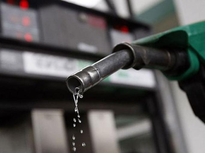 The state has raised a rupee surcharge on petrol and diesel | राज्याने वाढविला पेट्रोल व डिझेलवर एक रुपया अधिभार The state has raised a rupee surcharge on petrol and diesel | राज्याने वाढविला पेट्रोल व डिझेलवर एक रुपया अधिभार