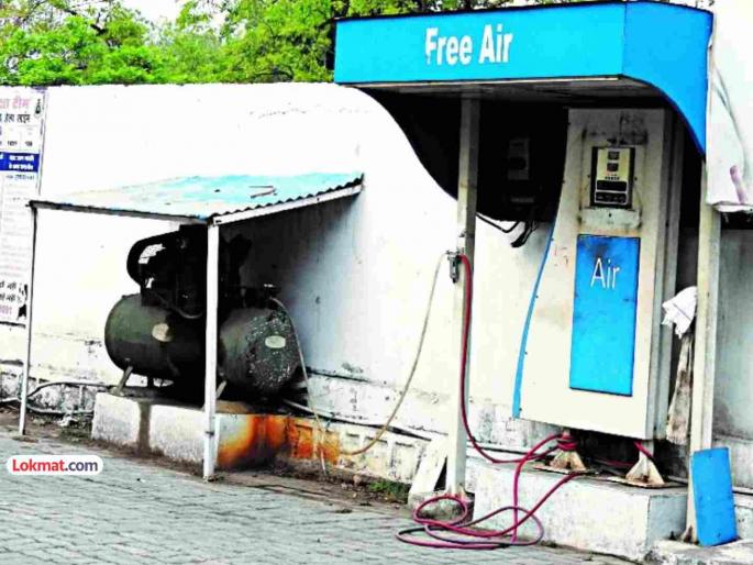 Rules are not followed at petrol pumps, facilities are only on notice boards; no clean drinking water available | मुंबईत पेट्रोल पंपांवर नियम वाऱ्यावर, सुविधा फक्त फलकांवरच; प्रत्यक्षात सगळी बोंब!