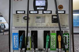 5564 9 new petrol pumps question the government policy! | ५५६४९ नवीन पेट्रोल पंपांमुळे शासन धोरणावर प्रश्नचिन्ह! 5564 9 new petrol pumps question the government policy! | ५५६४९ नवीन पेट्रोल पंपांमुळे शासन धोरणावर प्रश्नचिन्ह!