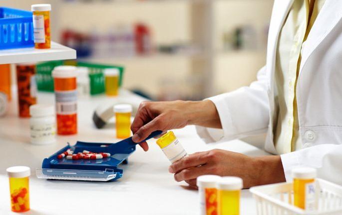 Action against drug dealer without doctor's prescription | डॉक्टरांच्या चिठ्ठीविना औषधांची विक्री करणाऱ्यावर कारवाई Action against drug dealer without doctor's prescription | डॉक्टरांच्या चिठ्ठीविना औषधांची विक्री करणाऱ्यावर कारवाई
