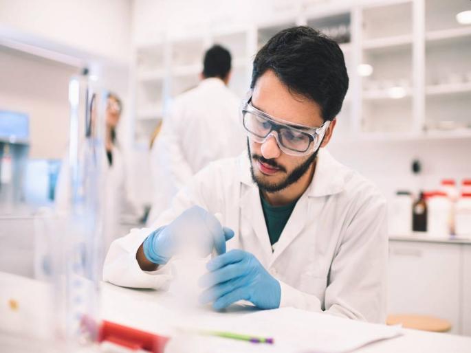 students prefer pharmacy This year too | यंदाही विद्यार्थ्यांची फार्मसीलाच पसंती students prefer pharmacy This year too | यंदाही विद्यार्थ्यांची फार्मसीलाच पसंती