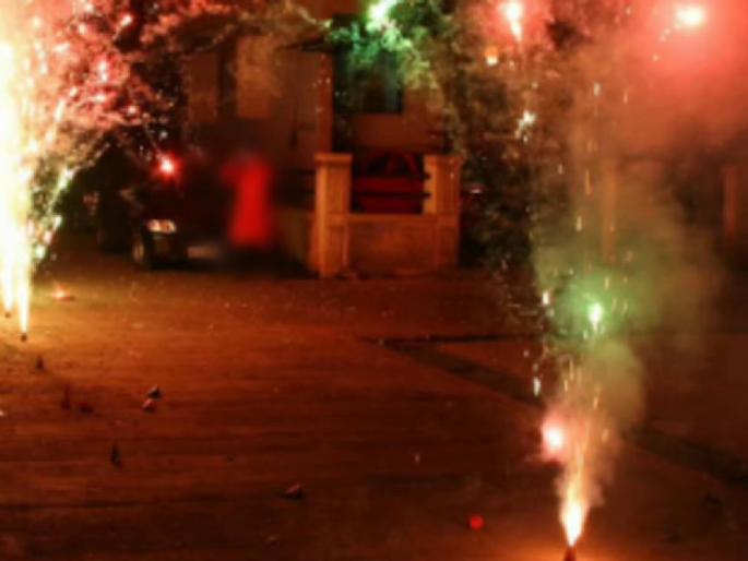784 cases against violators of firecrackers increased in Mumbai | मुंबईत फटाक्यांचा आवाज वाढला, नियमांचे उल्लंघन करणाऱ्याविरुद्ध ७८४ गुन्हे 784 cases against violators of firecrackers increased in Mumbai | मुंबईत फटाक्यांचा आवाज वाढला, नियमांचे उल्लंघन करणाऱ्याविरुद्ध ७८४ गुन्हे