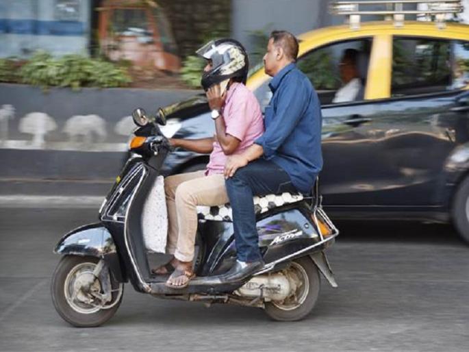 47 lakhs had to talk on mobile while riding a bike traffic police | दुचाकी चालविताना मोबाईलवर बोलणे पडले ४७ लाखांना...! 47 lakhs had to talk on mobile while riding a bike traffic police | दुचाकी चालविताना मोबाईलवर बोलणे पडले ४७ लाखांना...!