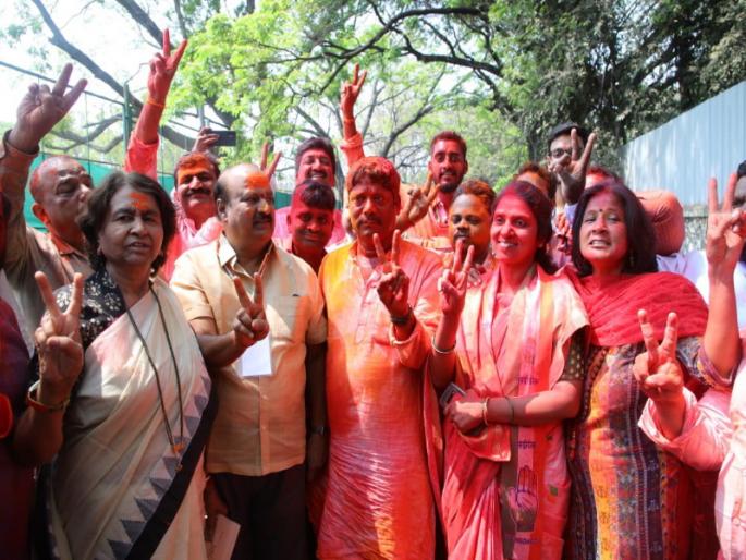 The man who runs for the poor and our right wins The sentiments of the citizens of the town | गोरगरिबांसाठी धावून येणारा अन् आमच्या हक्काचा माणूस जिंकला; कसब्यातील नागरिकांच्या भावना The man who runs for the poor and our right wins The sentiments of the citizens of the town | गोरगरिबांसाठी धावून येणारा अन् आमच्या हक्काचा माणूस जिंकला; कसब्यातील नागरिकांच्या भावना