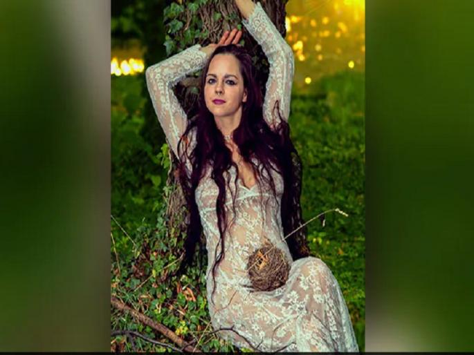 model was doing photoshoots in the leopard's cage, leopard attacked on her and brutally injured | बिबट्याच्या पिंजऱ्यात करू लागली फोटोशूट, बिबटे आले आणि... model was doing photoshoots in the leopard's cage, leopard attacked on her and brutally injured | बिबट्याच्या पिंजऱ्यात करू लागली फोटोशूट, बिबटे आले आणि...