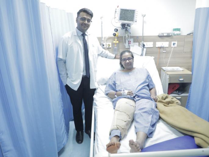 15 centimeter tumor was removed from the knee joint of a 50-year-old woman | ५० वर्षीय महिलेच्या गुडघ्याच्या सांध्यातून काढली १५ सेंटिमीटरची गाठ 15 centimeter tumor was removed from the knee joint of a 50-year-old woman | ५० वर्षीय महिलेच्या गुडघ्याच्या सांध्यातून काढली १५ सेंटिमीटरची गाठ