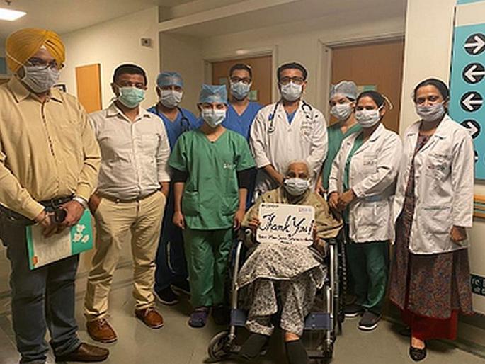 81 year old lady kulwant nirmal kaur from mohali has recovered from corona virus sna | डायबेटीज, हायपरटेंशन अन् बरच काही, या 81 वर्षांच्या आजीबाईंनी जिंकली कोरोनाची लढाई 81 year old lady kulwant nirmal kaur from mohali has recovered from corona virus sna | डायबेटीज, हायपरटेंशन अन् बरच काही, या 81 वर्षांच्या आजीबाईंनी जिंकली कोरोनाची लढाई