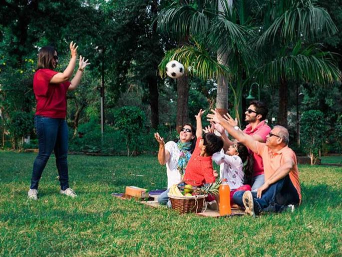 picnic games for children | चिमुकल्यांसोबत पिकनिकला गेल्यावर त्यांना ठेवा स्मार्टफोनपासून दूर अन् खेळा 'हे' स्मार्ट गेम्स picnic games for children | चिमुकल्यांसोबत पिकनिकला गेल्यावर त्यांना ठेवा स्मार्टफोनपासून दूर अन् खेळा 'हे' स्मार्ट गेम्स