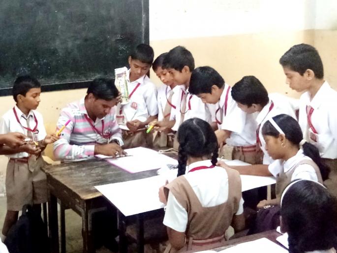 Awareness on the impact of mobile on the progress of the temple | प्रगती विद्यामंदिरात मोबाईलचे दुष्परिणामवर जनजागृती Awareness on the impact of mobile on the progress of the temple | प्रगती विद्यामंदिरात मोबाईलचे दुष्परिणामवर जनजागृती