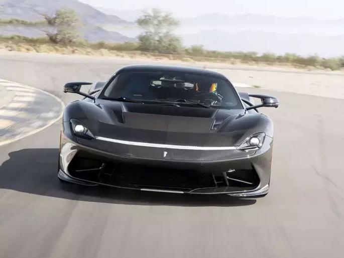 anand mahindra and mahindra to bring pininfarina battista electric car pick up 300 km in 12 second | Mahindra ची कमाल! कंपनी आणतेय भन्नाट इलेक्ट्रिक कार; १२ सेकंदात ३०० किमीचा वेग, रेंज किती? anand mahindra and mahindra to bring pininfarina battista electric car pick up 300 km in 12 second | Mahindra ची कमाल! कंपनी आणतेय भन्नाट इलेक्ट्रिक कार; १२ सेकंदात ३०० किमीचा वेग, रेंज किती?