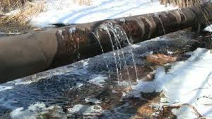 Pipeline burst; Khamgaon City water supply disrupted! | पाणी पुरवठा योजनेची पाईपलाईन फुटली; खामगाव शहराचा पाणी पुरवठा विस्कळीत!