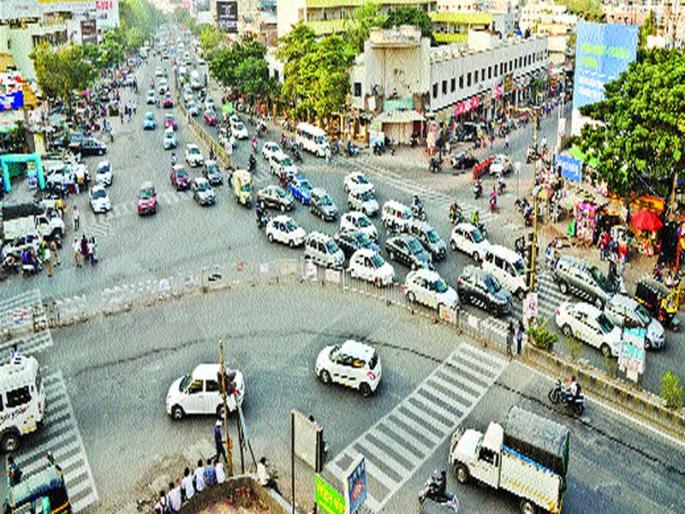 Hingvadi's experimental ring continued with single traffic | हिंजवडीतील प्रायोगिक तत्त्वावरील चक्राकार एकेरी वाहतूक कायम Hingvadi's experimental ring continued with single traffic | हिंजवडीतील प्रायोगिक तत्त्वावरील चक्राकार एकेरी वाहतूक कायम