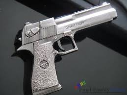 The villain pistol is a crime against the suspect | गावठी पिस्तुल बाळणाऱ्यास संशयिताविरोधात गुन्हा The villain pistol is a crime against the suspect | गावठी पिस्तुल बाळणाऱ्यास संशयिताविरोधात गुन्हा